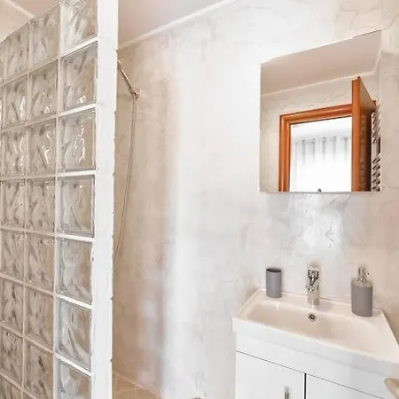 アパート Beachside Apartment-pool-parking *